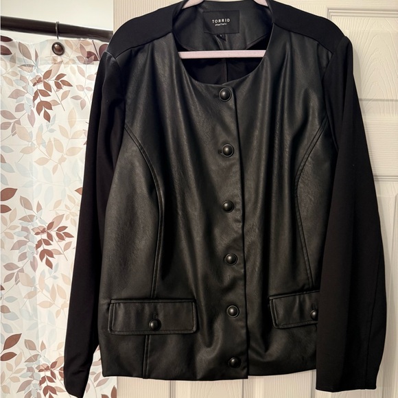 torrid Jackets & Blazers - Torrid Women's Black Faux Leather Jacket, size 3
